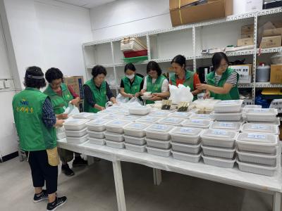 9.16. 신길3동 부녀회 삼계탕 사랑나눔 행사 의 이미지