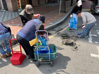 빗물받이 청소 및 구로디지털단지역 인근 청소 의 이미지