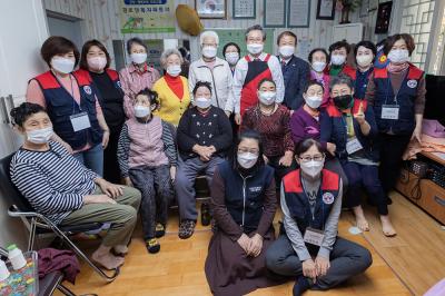 동 현장탐방_어르신과 함께하는‘나눔으로 더하는 행복’탐방 의 이미지