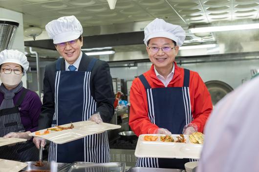 남서울교회 경로식당 운영 재개(식) 의 이미지