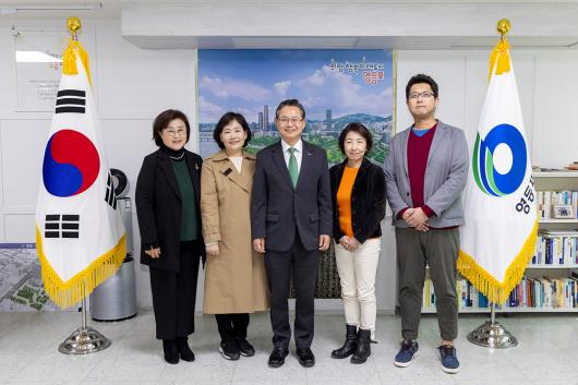 국외 문해교육 관계자 간담회 의 이미지