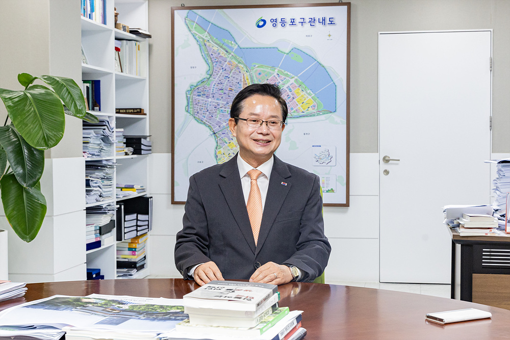 지역사회 공헌 및 발전 유공 감사패 수여식 4번째 파일