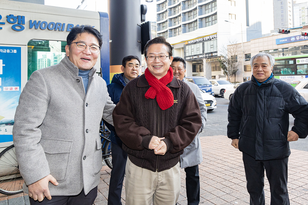 영등포구-영등포구상공회의소 협력  지역상권 활성화‘전통시장 가는 날’ 2번째 파일