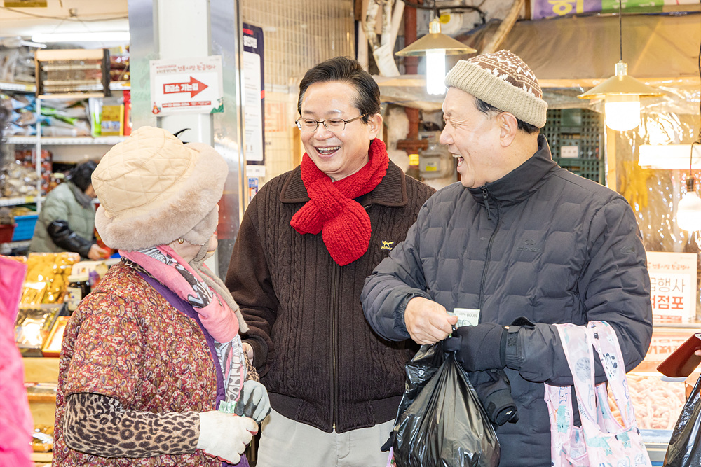 영등포구-영등포구상공회의소 협력  지역상권 활성화‘전통시장 가는 날’ 9번째 파일