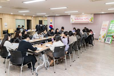 청년 소통 「원테이블 투어」 의 이미지