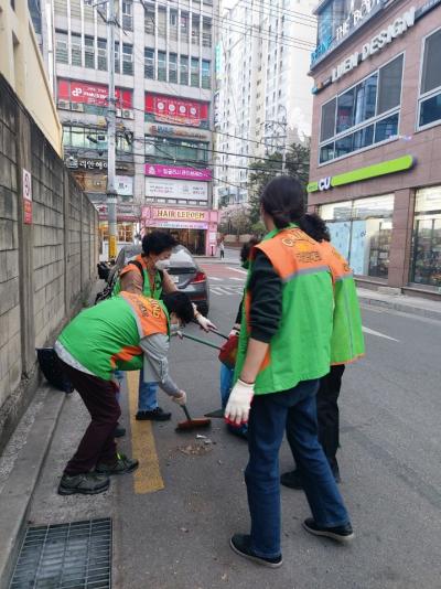 (4. 3) 자율방재단, 자원봉사연합회 빗물받이 청소 의 이미지