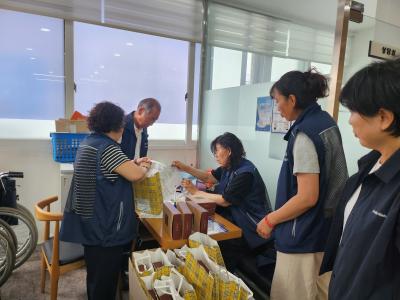 지역사회보장협의체 삼계탕 나눔 행사 의 이미지