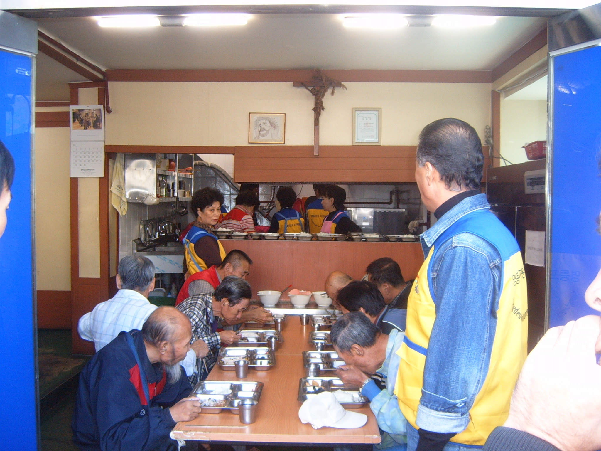 토마스의 집 배식 의 이미지