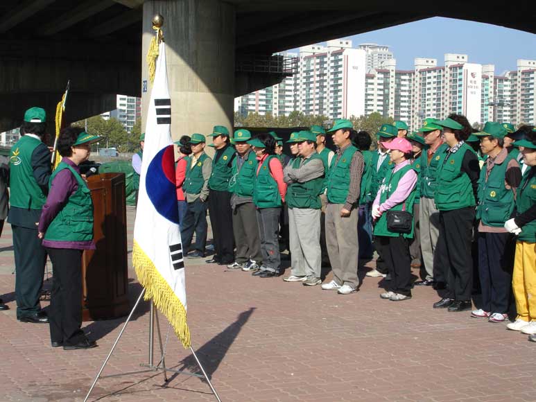 새마을지도자안양천풀베기 의 이미지