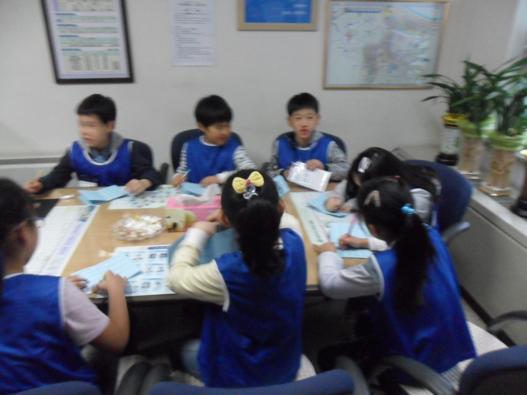 영신초등학교 동주민센터 견학 의 이미지