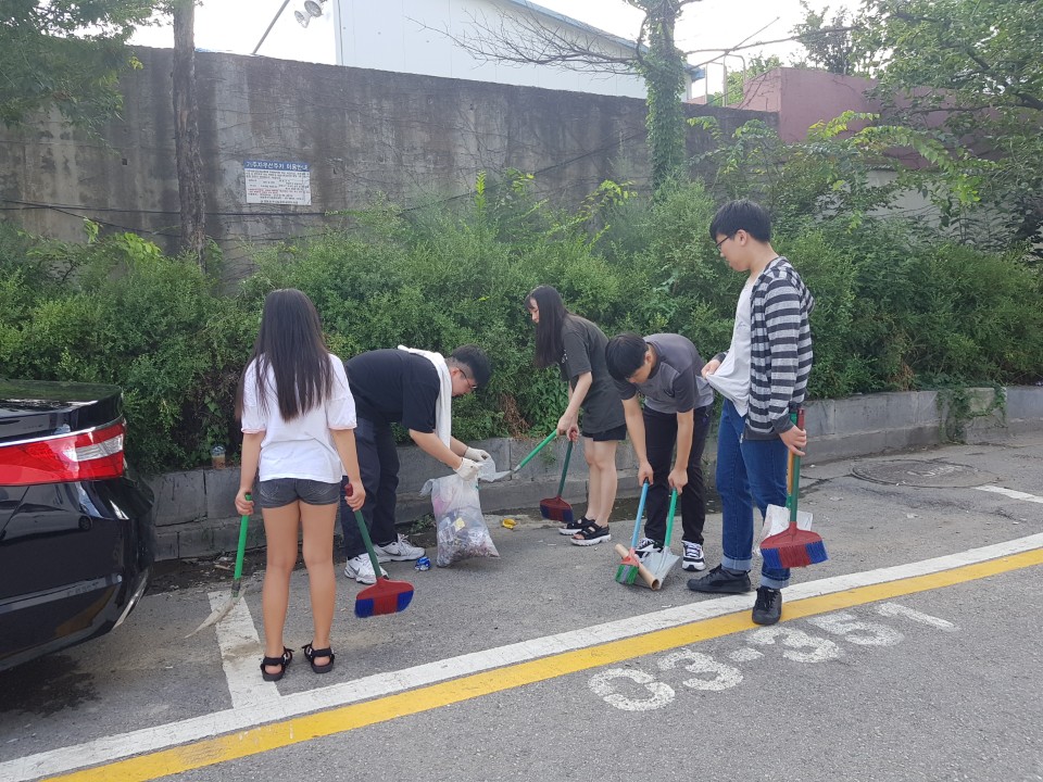 여름방학 청소년 자원봉사활동 의 이미지