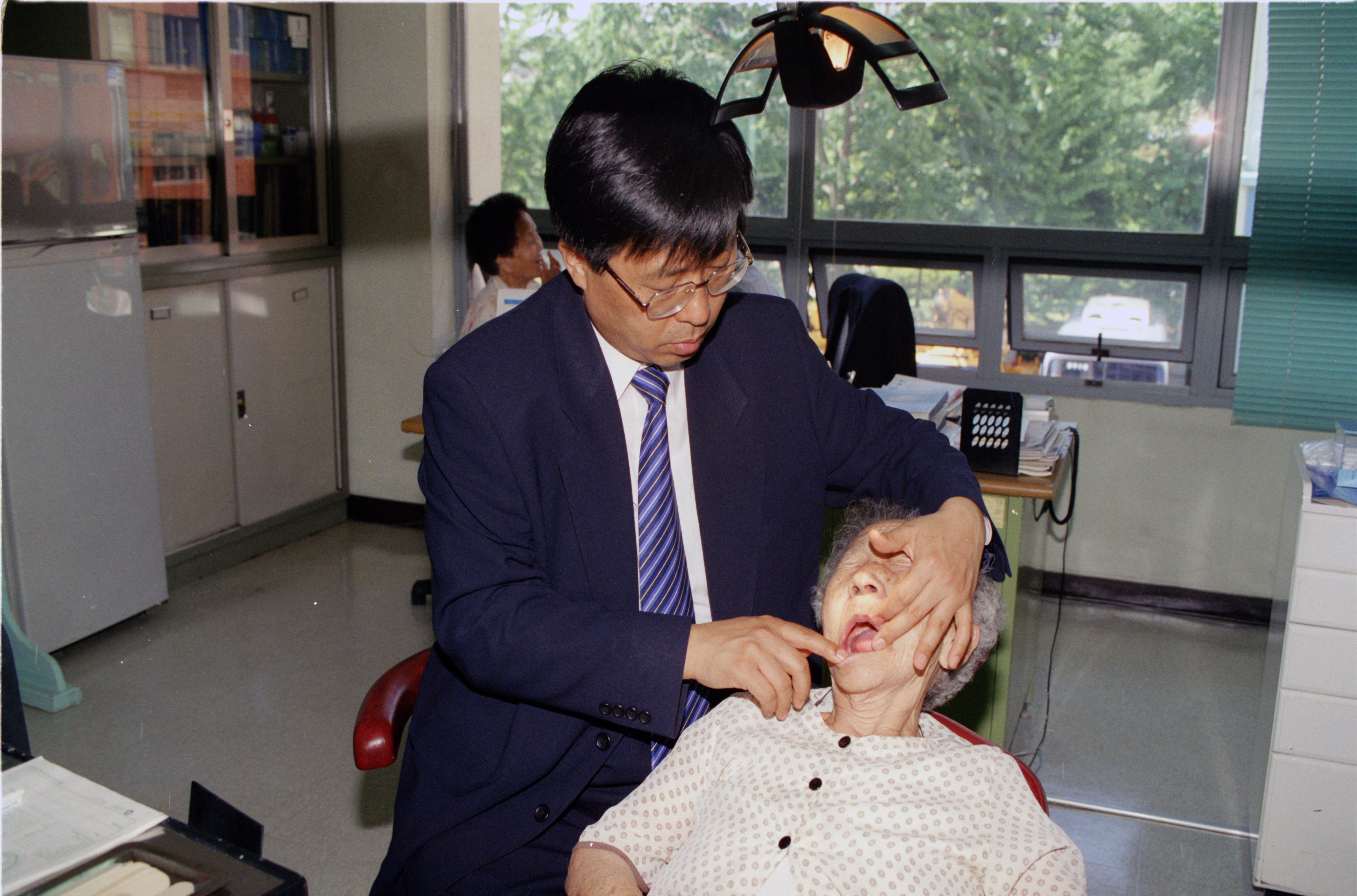 무치아 노인 무료 틀니제공(치과의사회-보건소 치과) 의 이미지