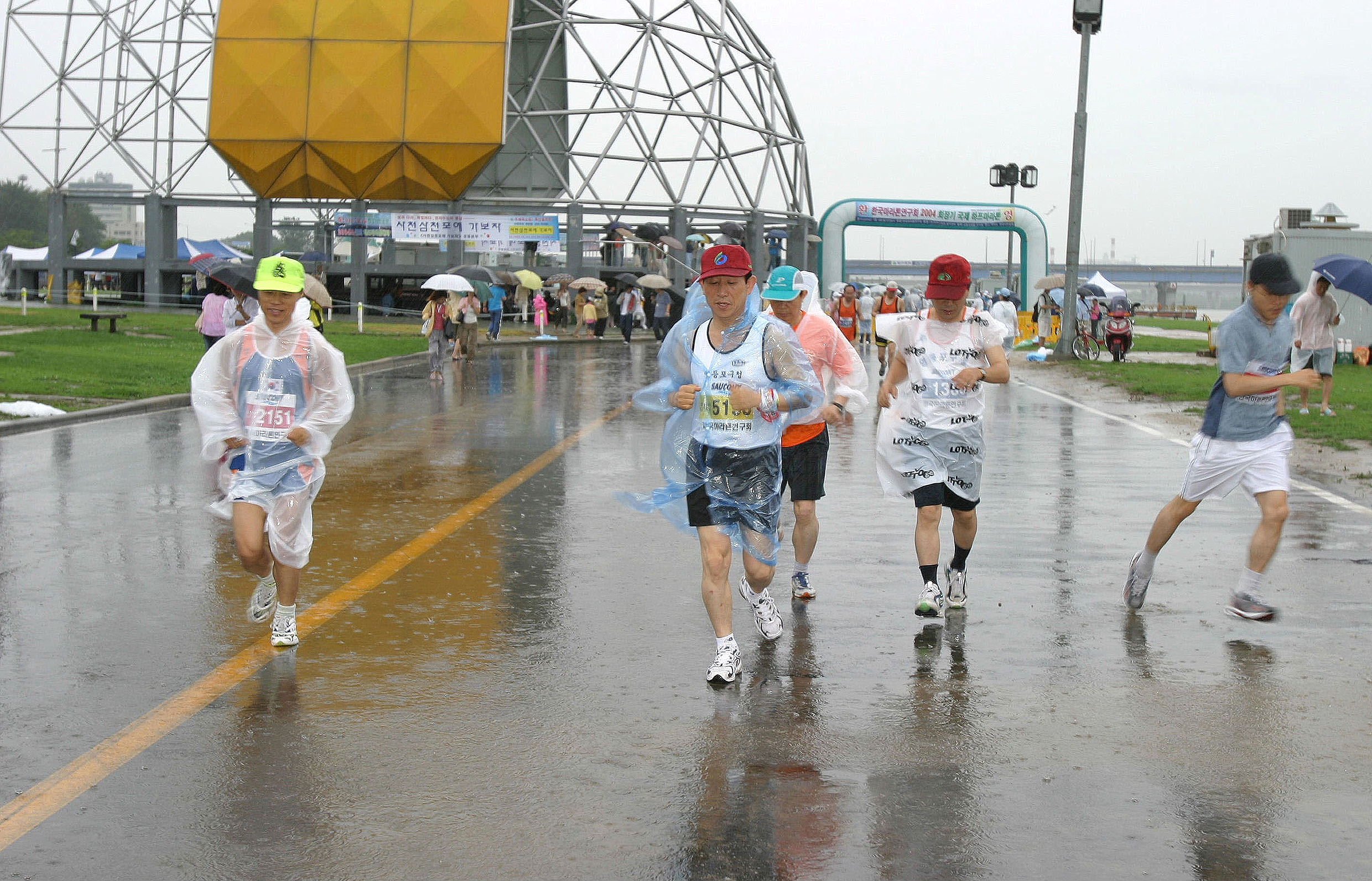 마라톤연구회 2004국제하프 마라톤대회 의 이미지