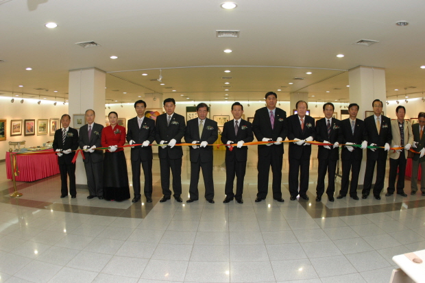 목련전 의 이미지