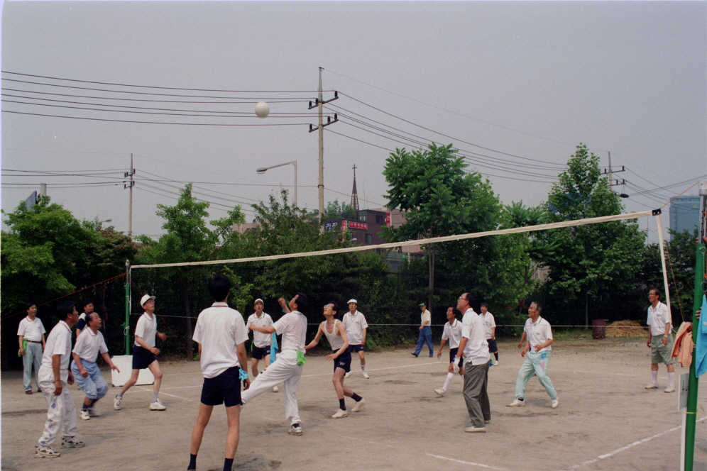 체육회, 구의원, 과장 친선배구대회(문래공원) 의 이미지